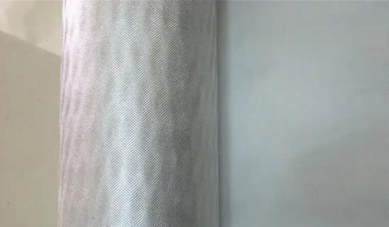 Reflective Breathable Nonwoven Membrane